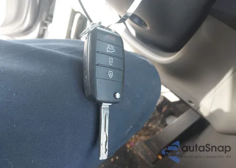 2017 Kia Sportage Lx z USA, uszkodzony, nr VIN KNDPM3AC1H7135276